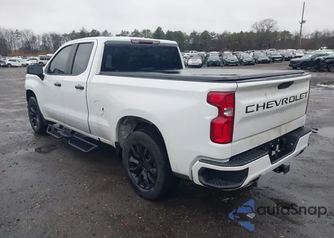2020 Chevrolet Silverado 1500 4Wd Standard Bed Custom z USA, uszkodzony, nr VIN 1GCRYBEF5LZ290227